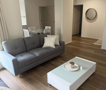 Light bright and spacious three bedroom villa - Photo 4