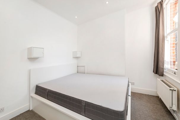 Yewfield Road, London, NW10 - Photo 1