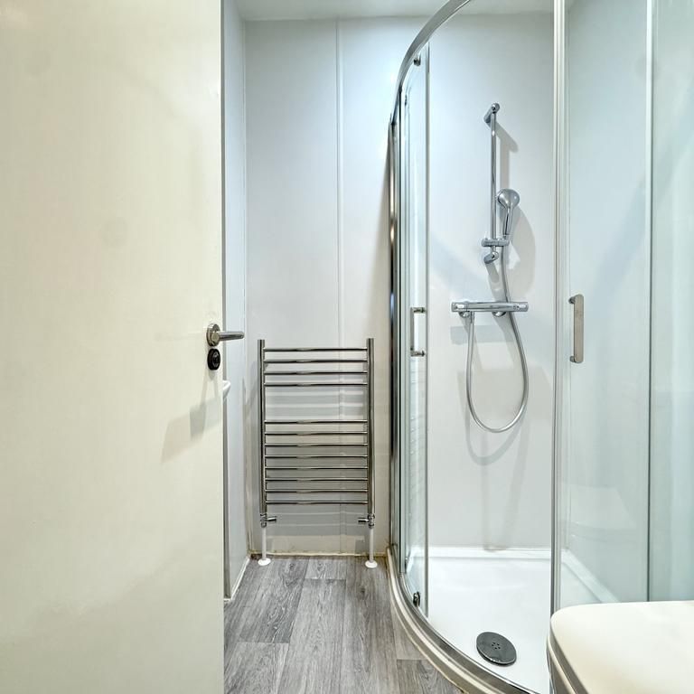 3 bedroom maisonette to rent - Photo 1