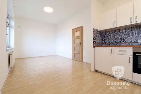 Pronájem bytu 1+kk 34 m² - Fotografie 5