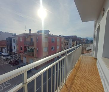 Available mid September - mid June - Photo 2