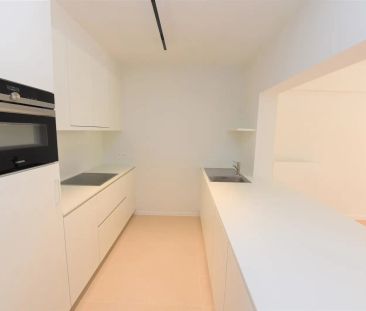 Volledig gerenoveerd zonnig 2 slaapkamerappartement met zijdelings ... - Photo 4