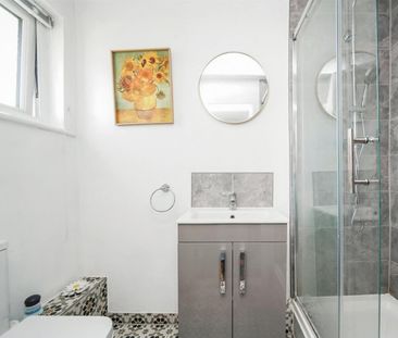 3 bedroom House To Let Total Size: 1140 SQ FT - Photo 5