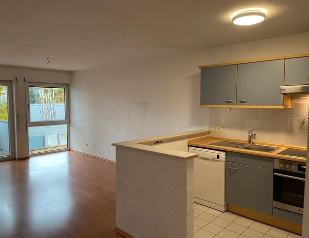 Schöne ruhige und helle 2 Zimmer-Wohnung mit Balkon - Foto 1