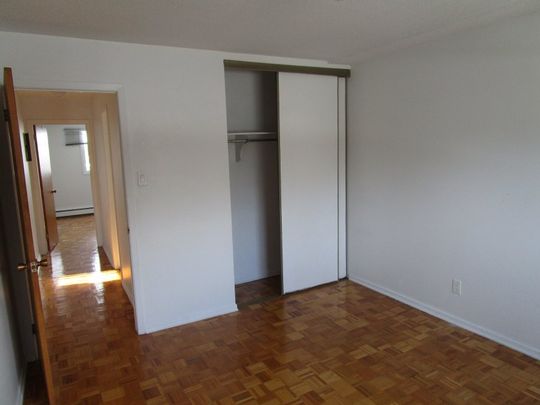 Cité des Jeunes - 4 1/2 - Photo 1