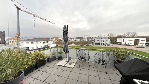 Moderne hochwertige 3-Zimmer-Maisonette-Wohnung mit tollem Ausblick in Bad Krozingen! - Foto 1