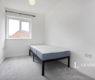 3 bedroom semi-detached house to rent - Photo 2