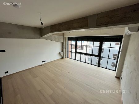 Pronájem bytu 4+kk 91 m² - Photo 2