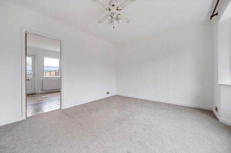 Fengate, Fengate, Peterborough, PE1 - Photo 2