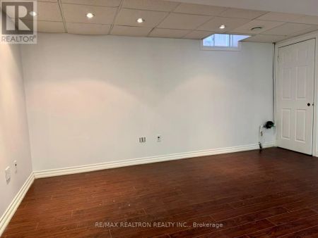 158 STAVE CRESCENT - Photo 3