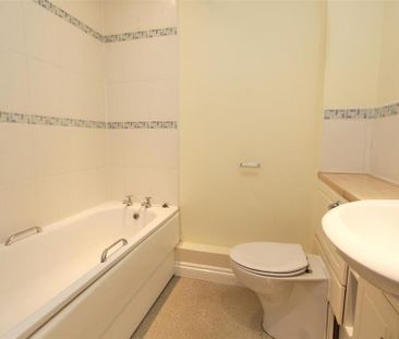 2 bedroom terraced house to rent - Photo 6