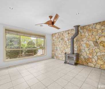 Spacious three bedroom home in quiet and convenient location - Photo 6