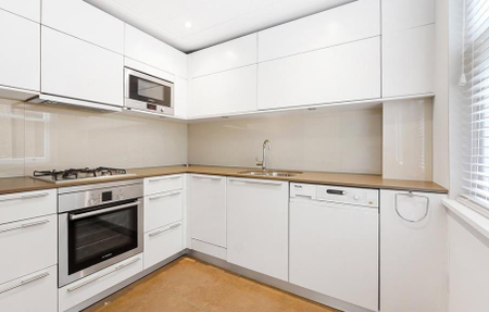 2 bedroom apartment to rent - Photo 4