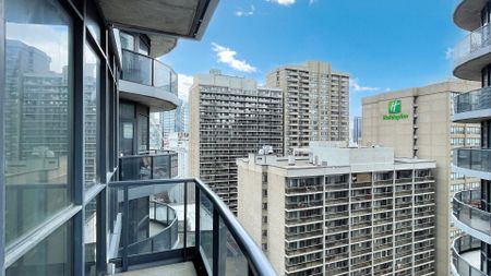 For Lease - 21 Carlton Street Unit# 1906, Toronto, Ontario - Photo 4