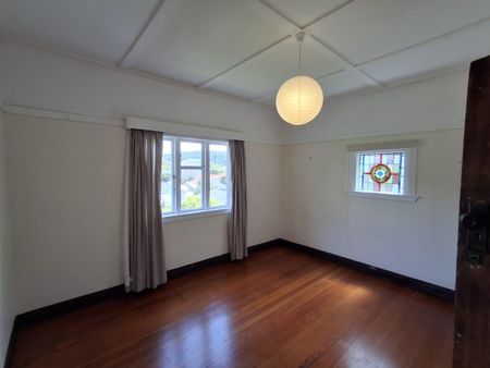 Newtown Villa - Photo 2