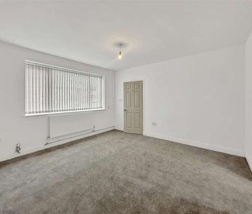 Leverhulme Avenue, Bolton, BL3 - Photo 2