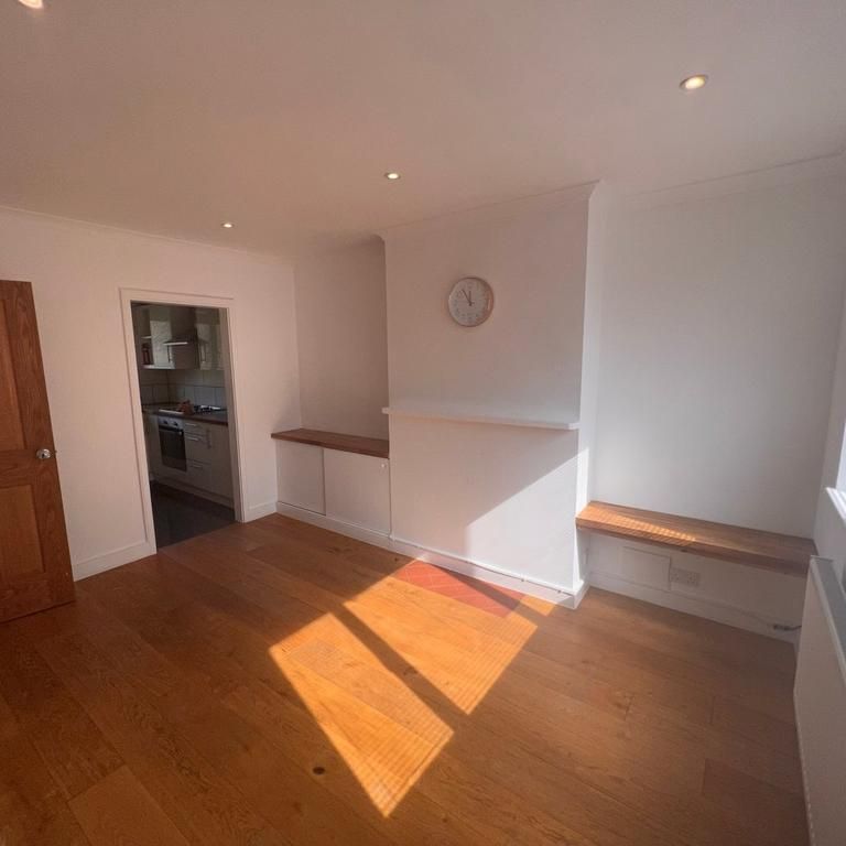 2 bedroom maisonette to rent - Photo 1