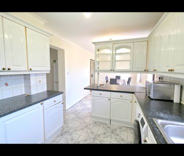 4 Bed Semi-Detached House, Christchurch Avenue, HA0 - Photo 2