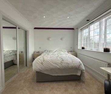 Room in a Shared House, St. Bernards Close, LU3 - Photo 4