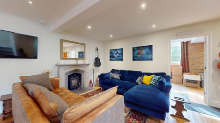 3 bedroom semi-detached house to rent - Photo 2