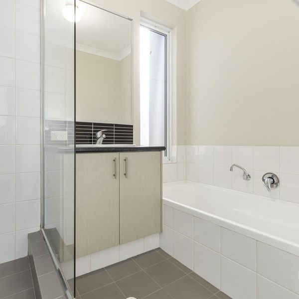 1A Torrey Cres, Aubin Grove - Photo 1