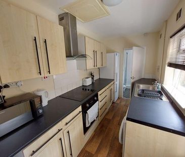 1 bedroom in a house share to rent - Photo 6