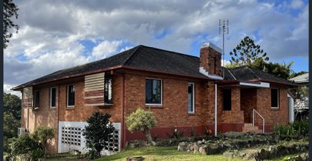 Spacious Family Home in great location - Photo 5