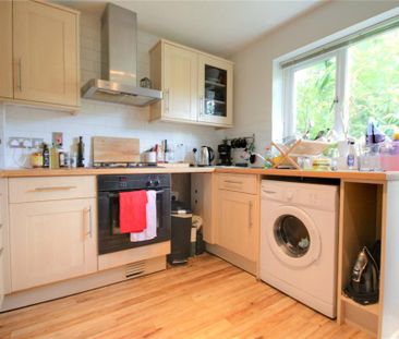 2 bedroom terraced house to rent - Photo 4