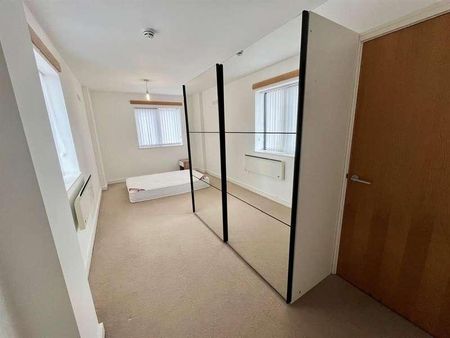 Waterside, St. James Court West, Accrington, BB5 - Photo 2