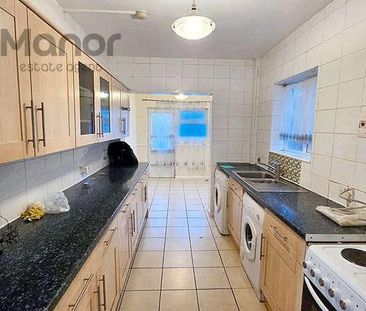 Bushgrove Road, Dagenham, RM8 - Photo 1