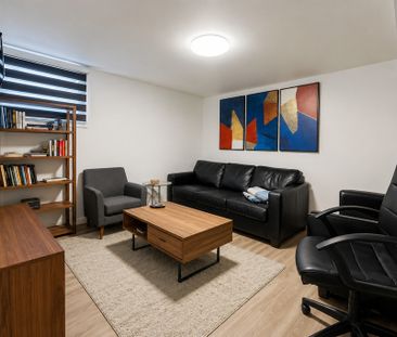 4½ Entièrement Rénové | 2 Chambres | - Photo 2