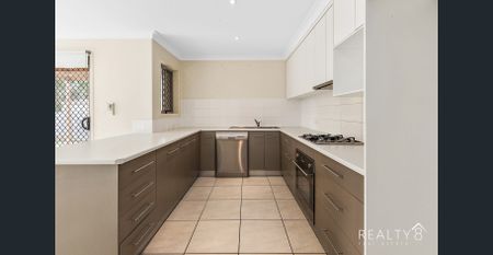 Modern 2 Storey Home in Quiet Street - Close to Esplanade - Photo 5