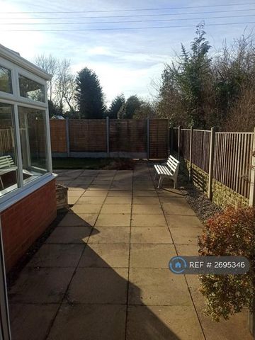 3 bedroom bungalow to rent - Photo 2