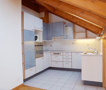 Charmante 4.5-Zimmer-Dachwohnung Heggidorn – Ruhige Lage mit herrli... - Photo 2