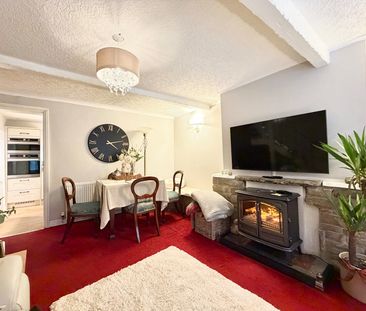3 bedroom semi-detached house to rent - Photo 1