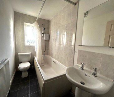 2 bedroom semi-detached house to rent - Photo 5