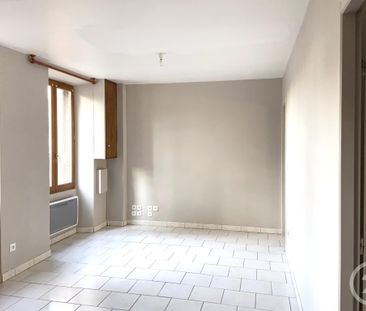 Location Appartement 2 pièces 45m² CHATEAU LANDON 77570 - Photo 1