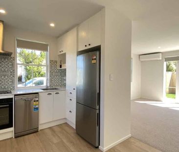 Addington Townhouse - Photo 2