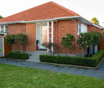 Sun drenched north facing house! - Photo 5