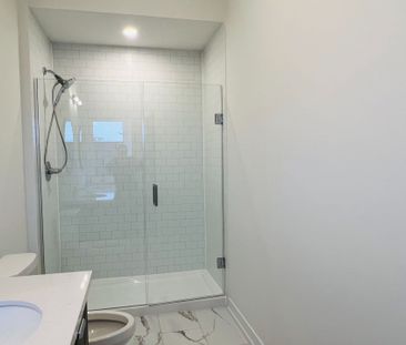 For Lease - 6 Mermot Lane, Richmond Hill, Ontario - Photo 6