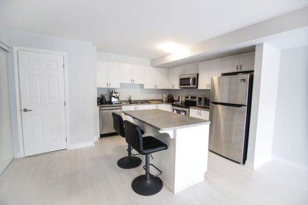 For Lease - 43 ZOISITE Private, Barrhaven, Ontario - Photo 5