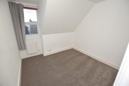 3 bedroom apartment to rent - Photo 4