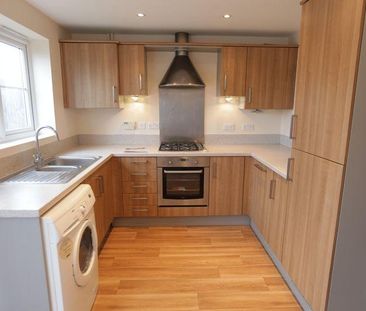 3 bedroom semi-detached house to rent - Photo 5