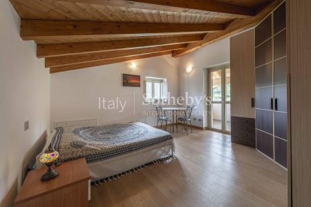 Raffinata villa Immersa nel verde vicina al Lago Maggiore - Photo 2
