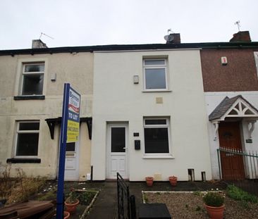 2 Bedroom Terraced House - Photo 3