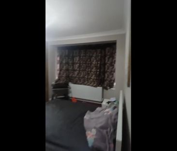 Room in a Shared House, Shere Road, IG2 - Photo 4