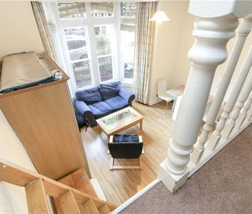 Walpole Gardens, London, W4 4HG - Photo 3
