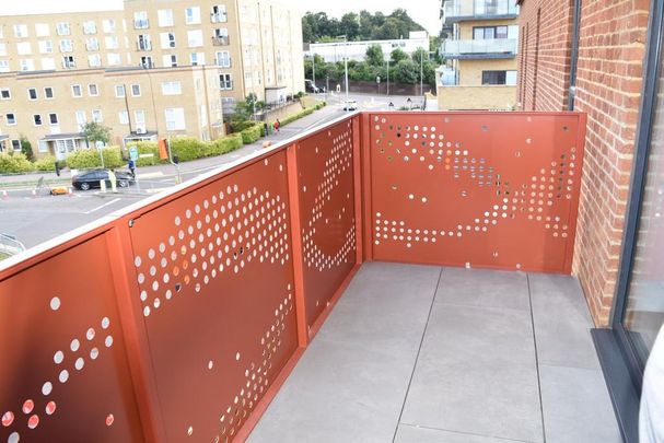 2 bedroom flat to rent - Photo 1