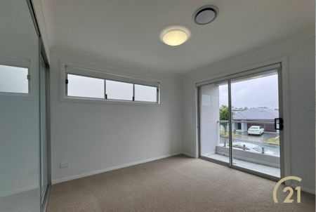 Modern 3 Bedroom Family Home! - Photo 5
