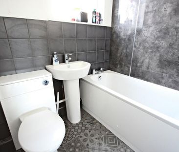 2 bedroom maisonette to rent - Photo 5